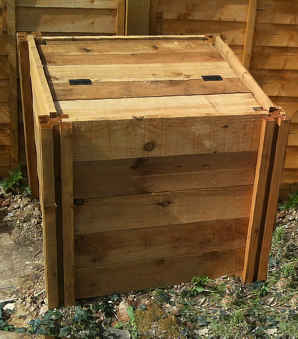 400 Blackdown Range Single Standard Wooden Composter with Lid