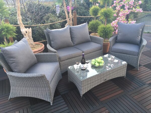 Paris Deluxe 4 Piece Rattan Lounging Set With Coffee Table